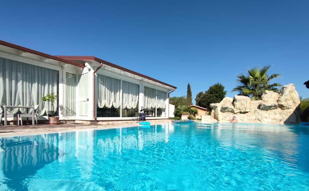 Residenza Nosy Be Palombara Sabina Exterior foto