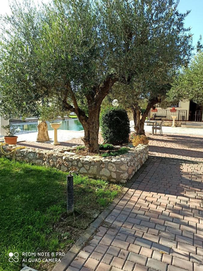Residenza Nosy Be Palombara Sabina Exterior foto